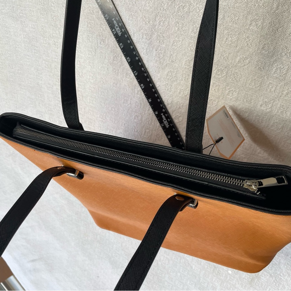 Benoss Two-Tone Caramel and Black Tote Bag - Picture 6 of 10